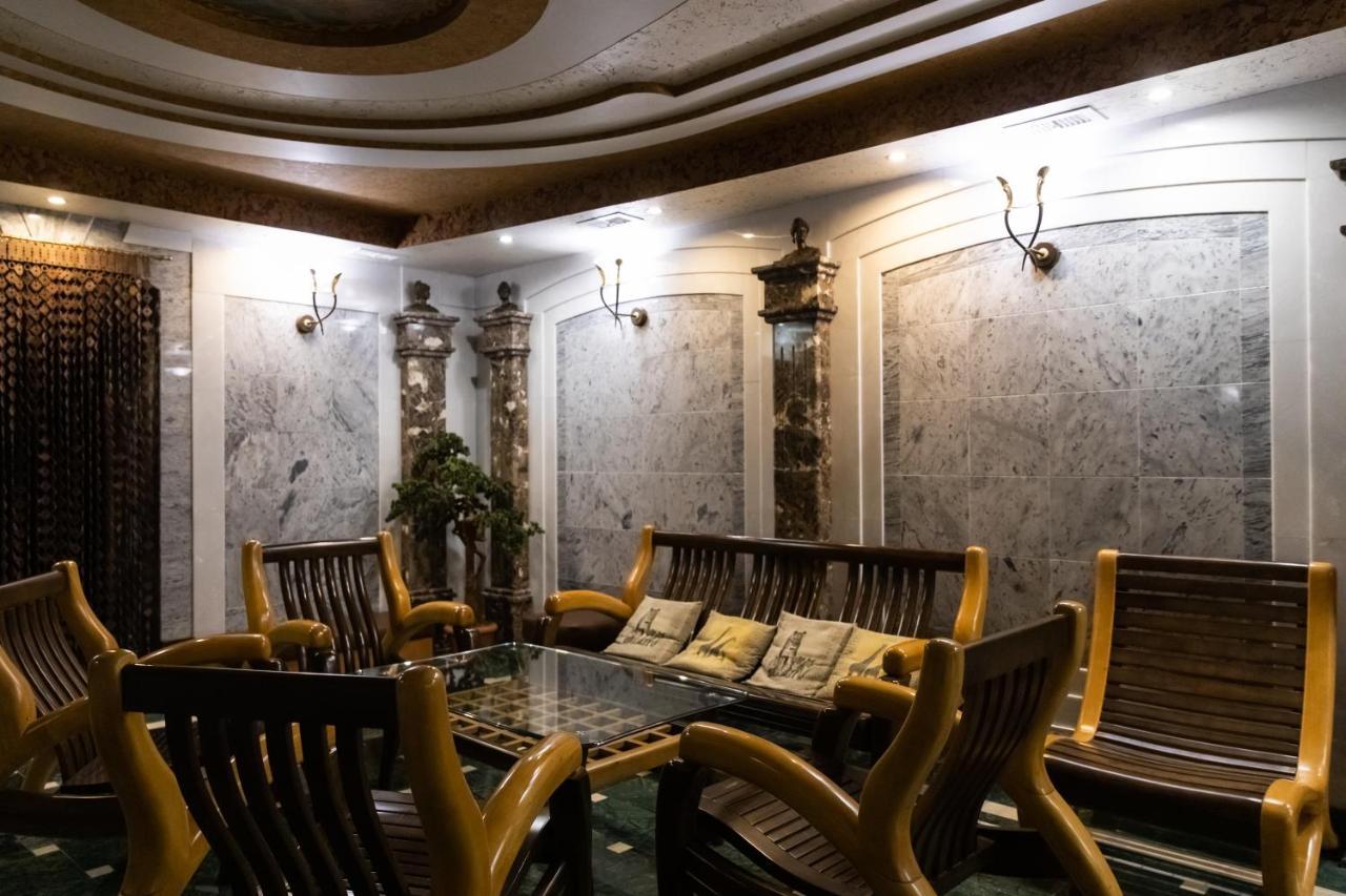 Hotel "Mandarin Clubhouse" Kharkov Luaran gambar