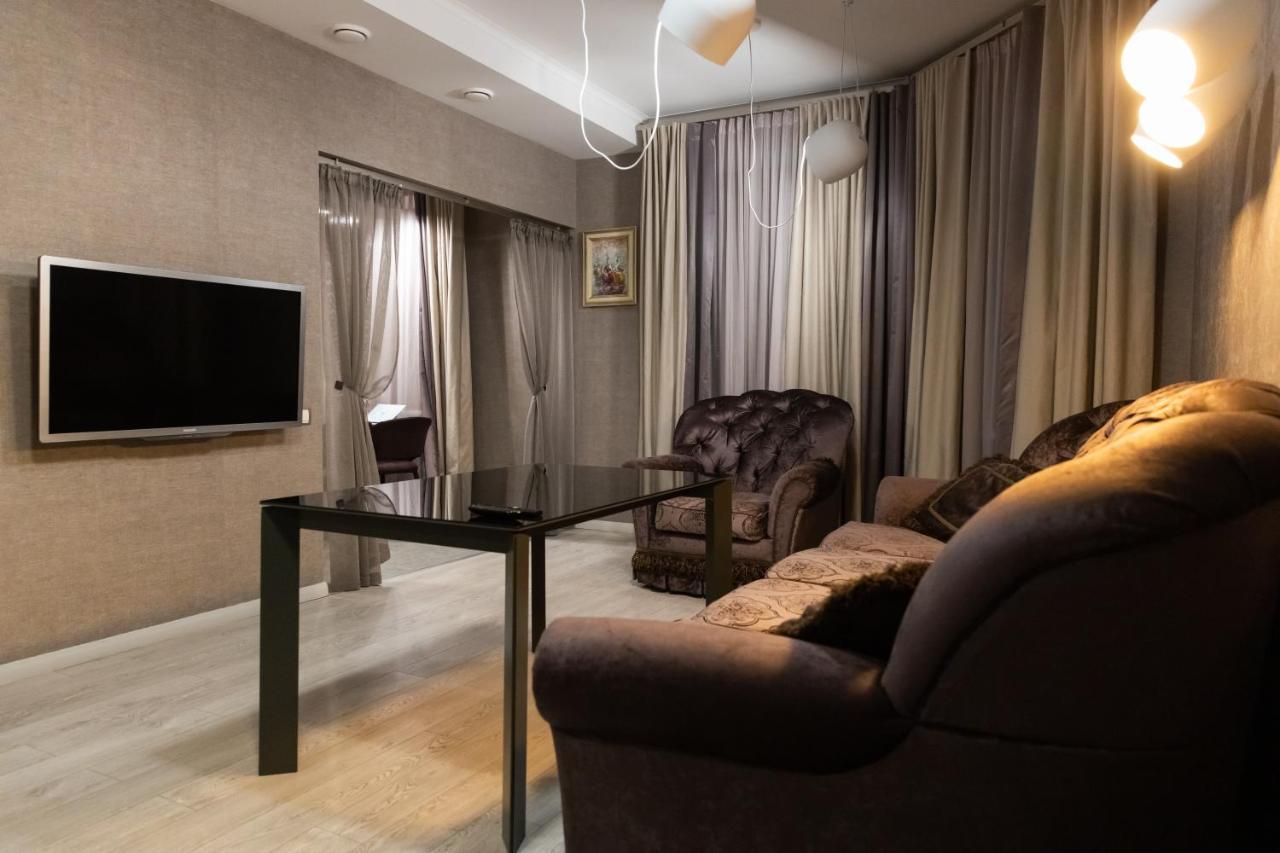 Hotel "Mandarin Clubhouse" Kharkov Luaran gambar