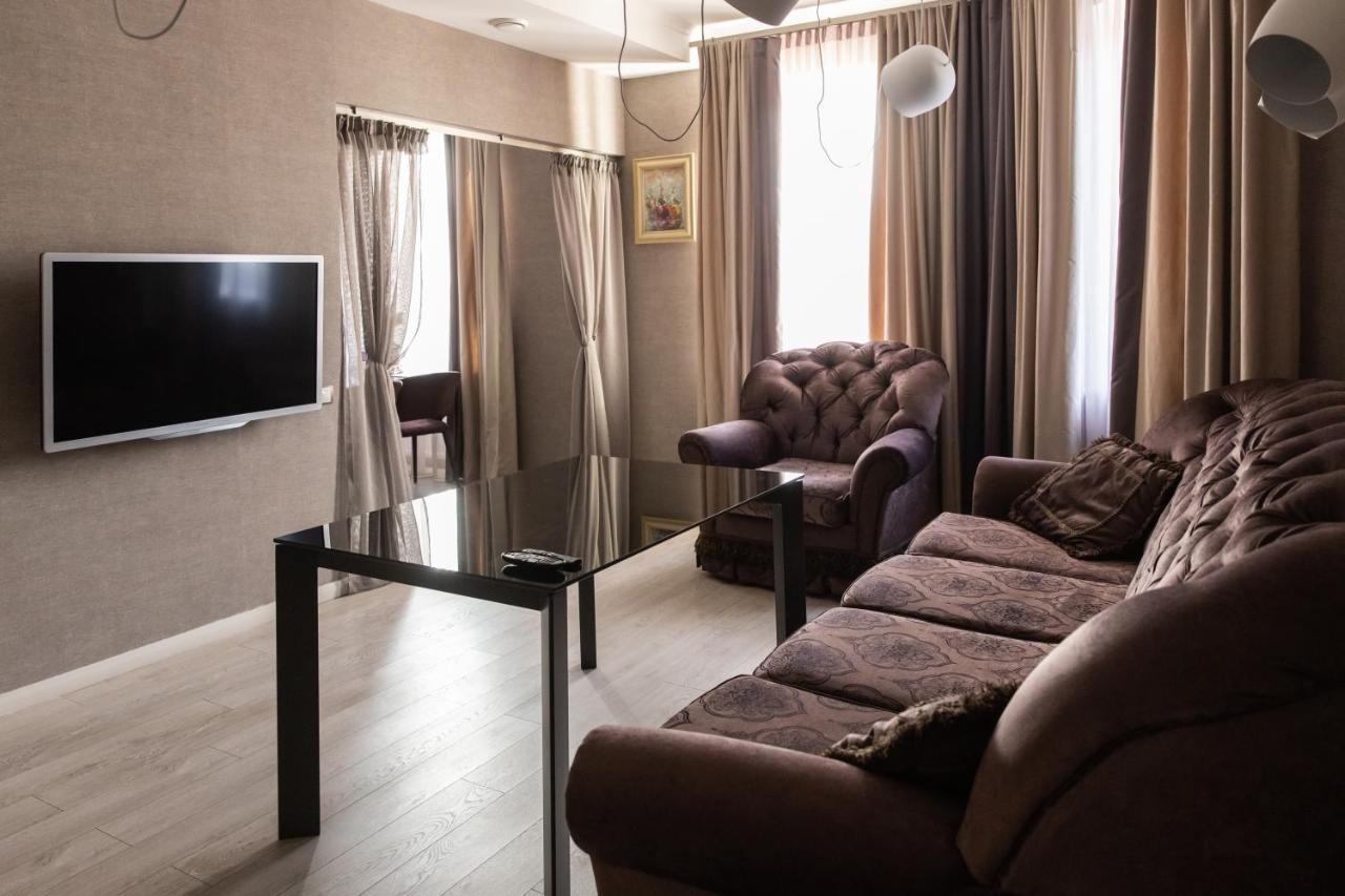 Hotel "Mandarin Clubhouse" Kharkov Luaran gambar