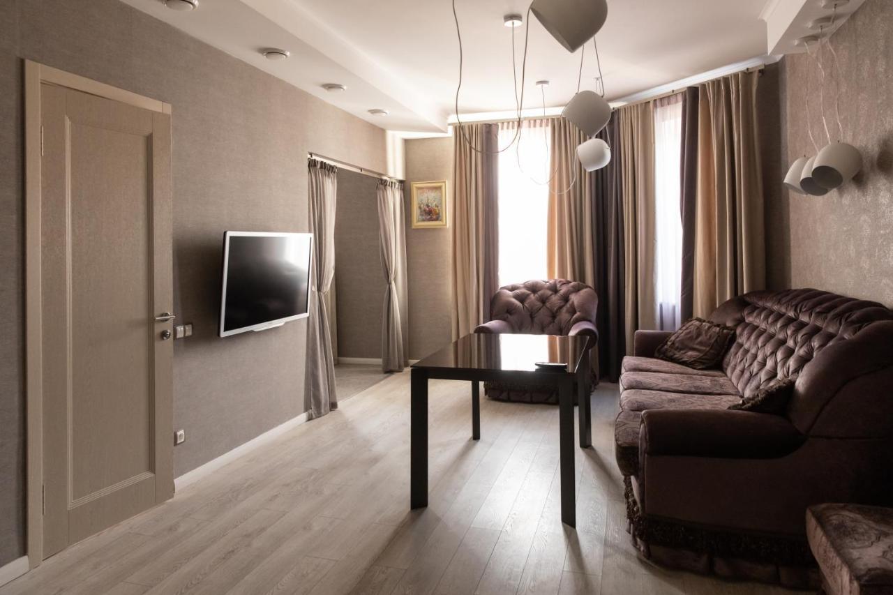 Hotel "Mandarin Clubhouse" Kharkov Luaran gambar