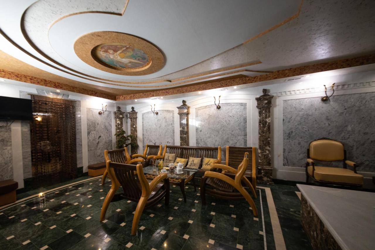 Hotel "Mandarin Clubhouse" Kharkov Luaran gambar
