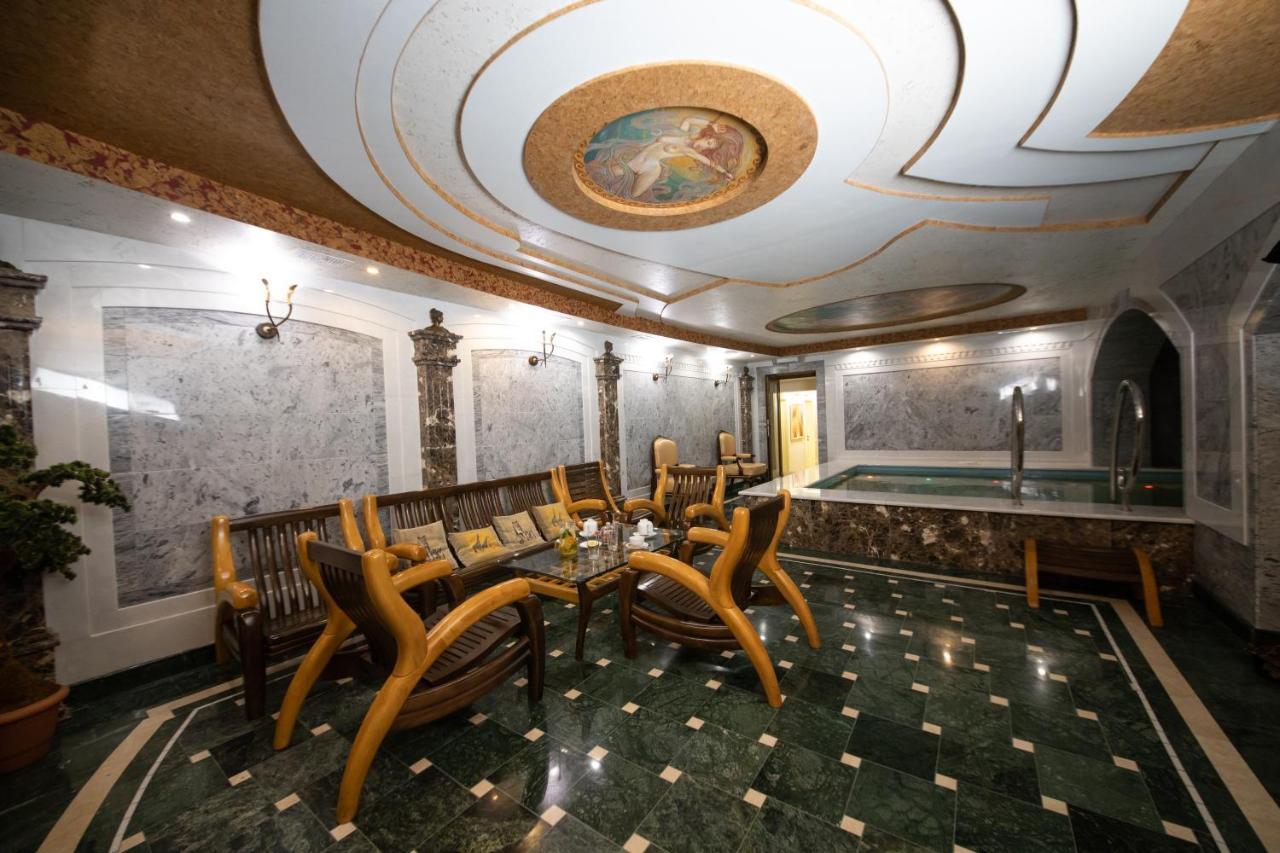 Hotel "Mandarin Clubhouse" Kharkov Luaran gambar