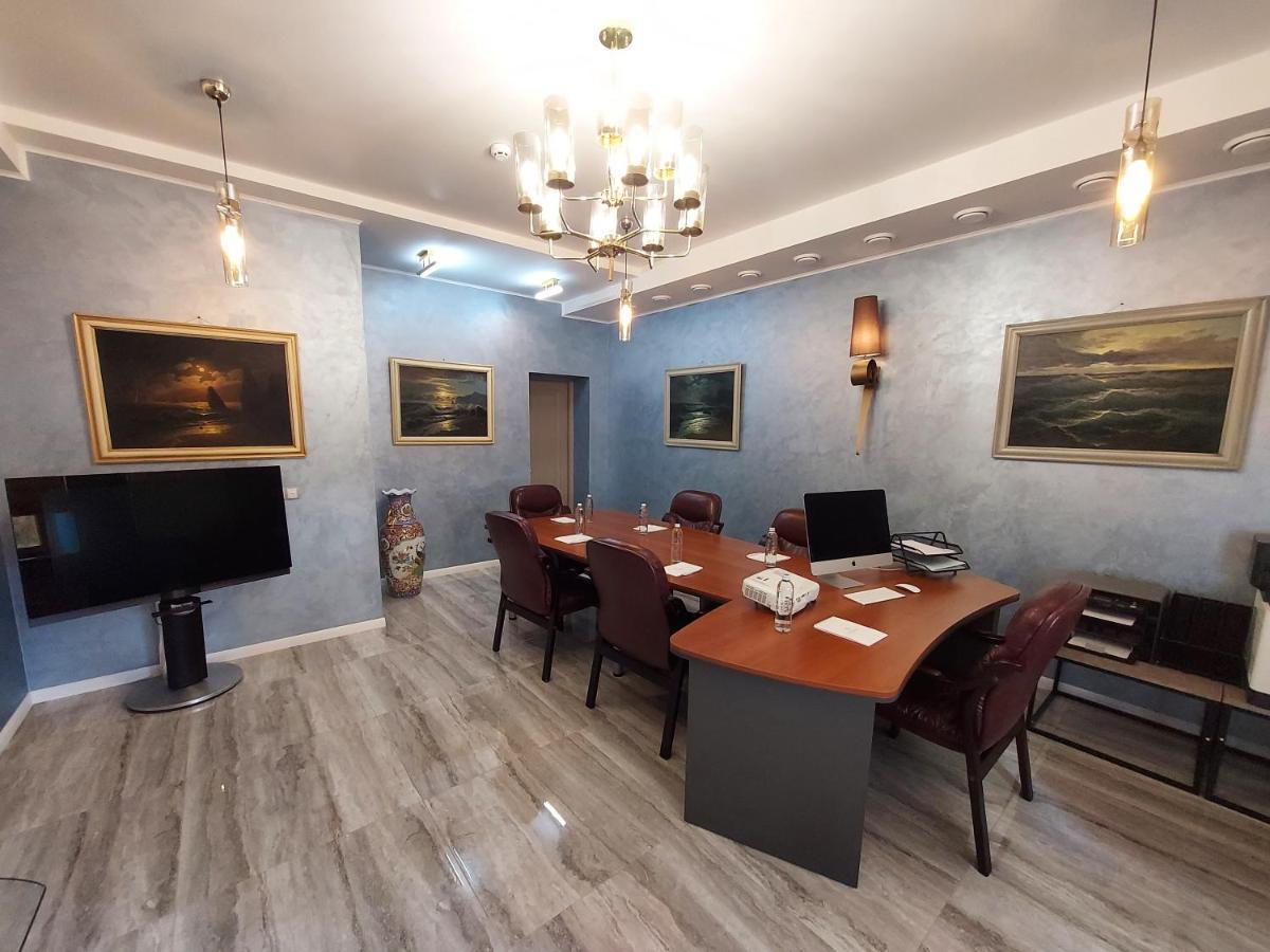Hotel "Mandarin Clubhouse" Kharkov Luaran gambar