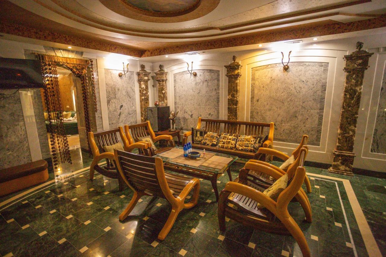 Hotel "Mandarin Clubhouse" Kharkov Luaran gambar